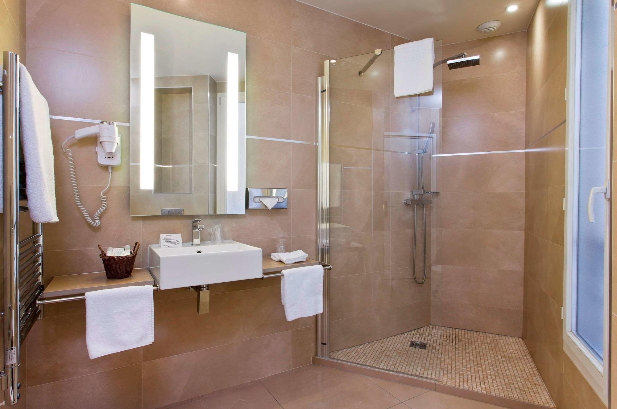 De L'empereur 3* Paris